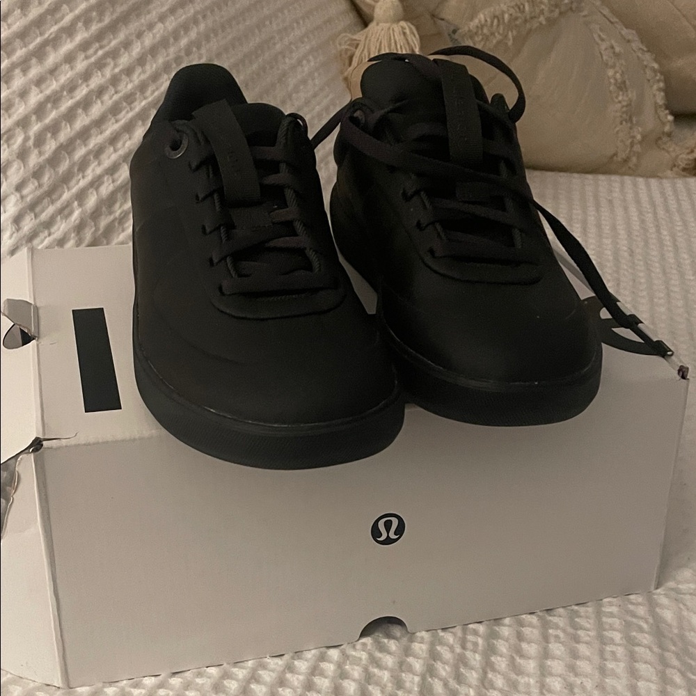 lululemon athletica Women's Dark Sneakers